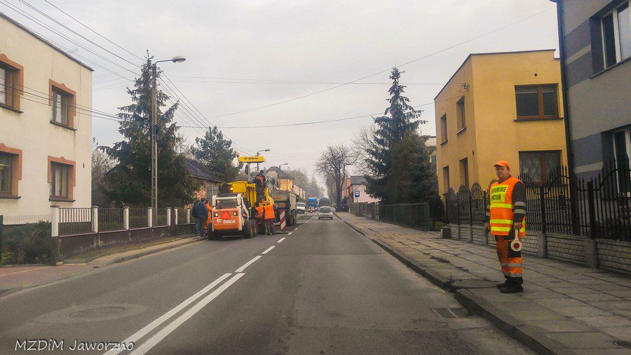 Odcinkowy remont nawierzchni jezdni na ul. Szczakowskiej