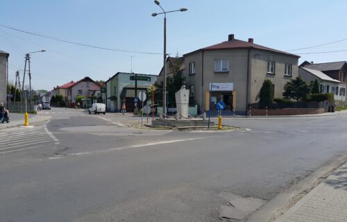 zdjęcie przedstawia skrzyżowanie ul. Zwycięstwa, ul. Celników, ul. Wygoda i ul. Sulińskiego